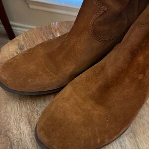Women’s short Brown Suede Boots. Missing heels on both boots. Fair condition .